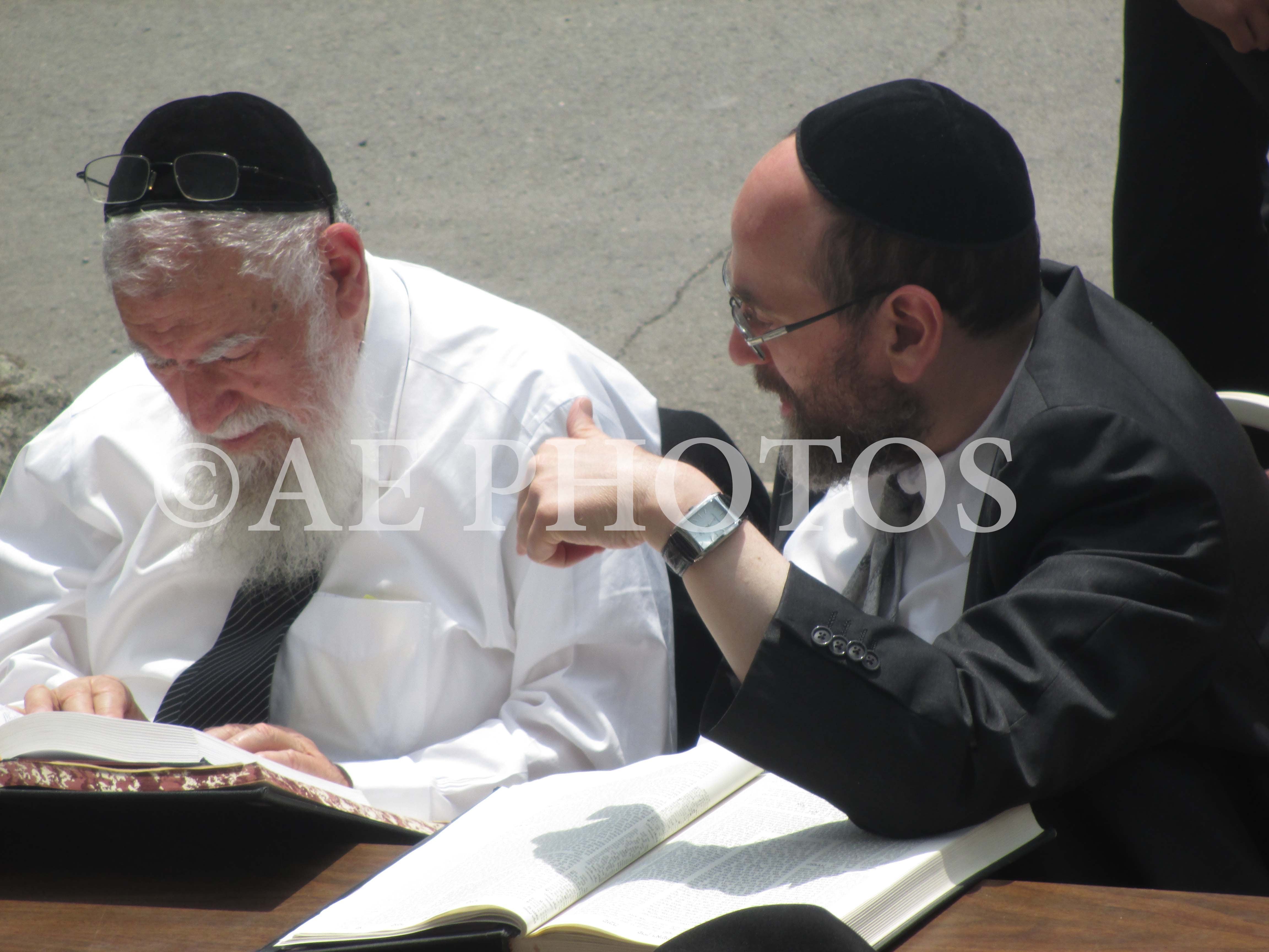 R'Yosef Harari-Raful with son R'Roni Harari-Raful